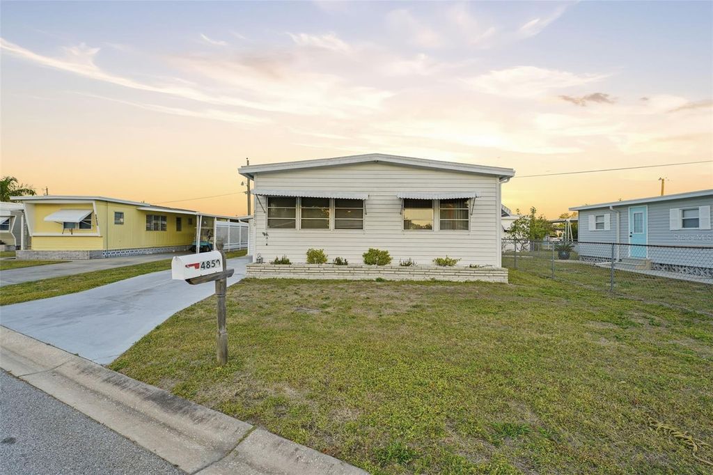 Photo of 4850 Brae Burn Avenue, Sarasota, FL 34234 (MLS # A4677166)