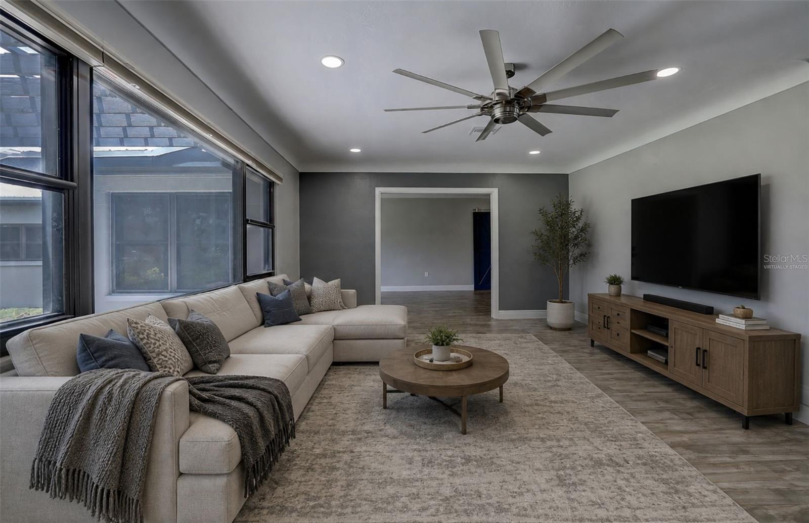 323 SUWANEE AVENUE