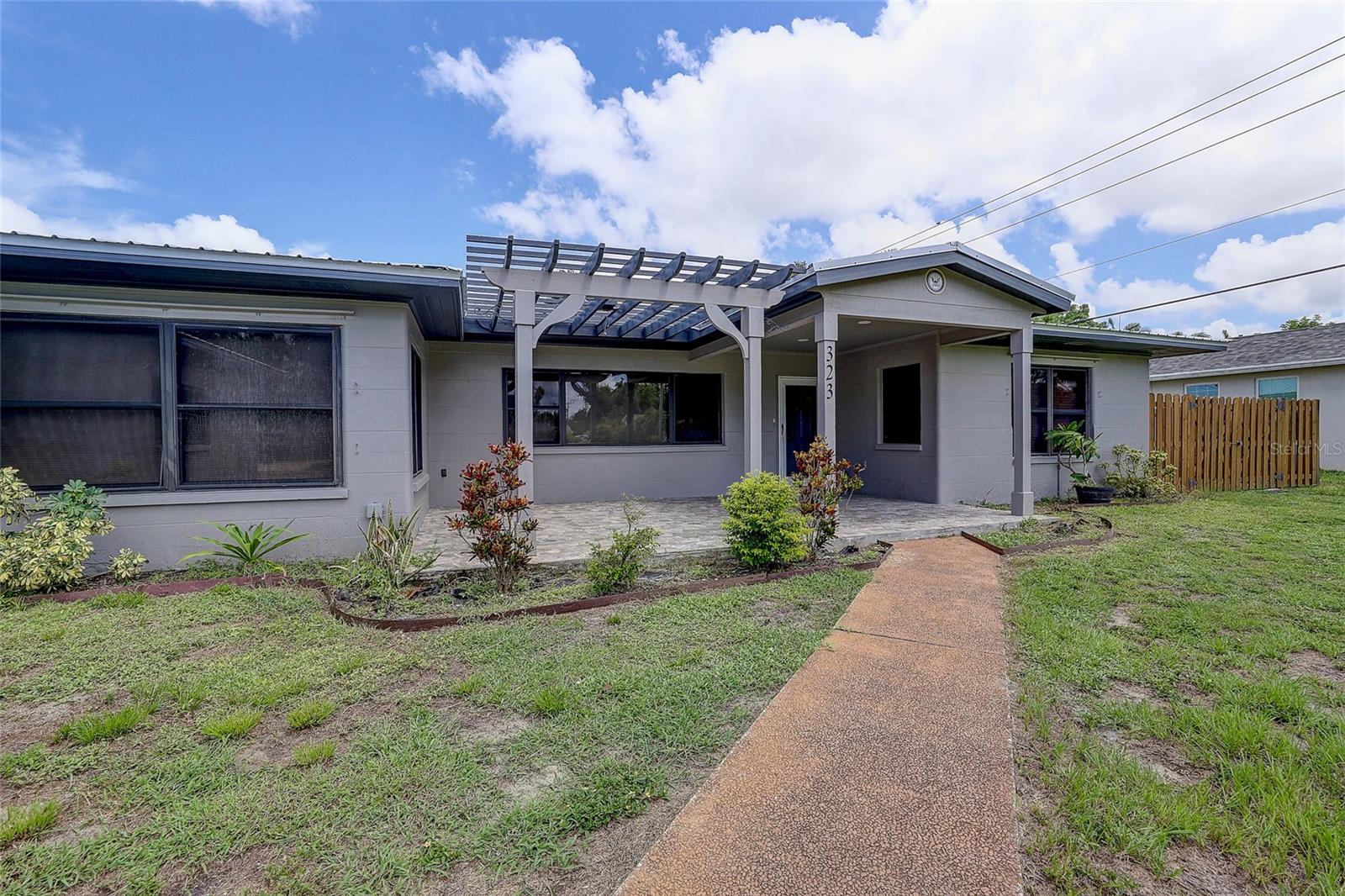 323 SUWANEE AVENUE