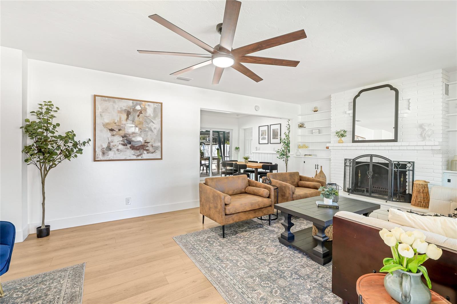 SOUTH GATE - Residential