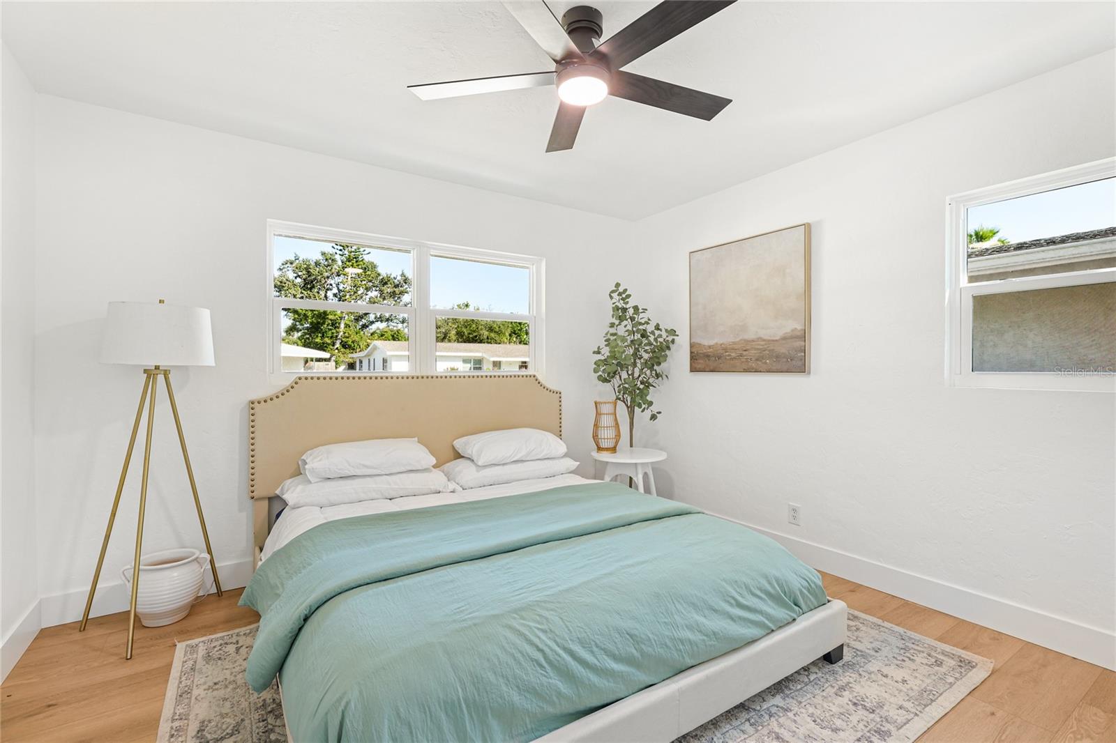 SOUTH GATE - Residential