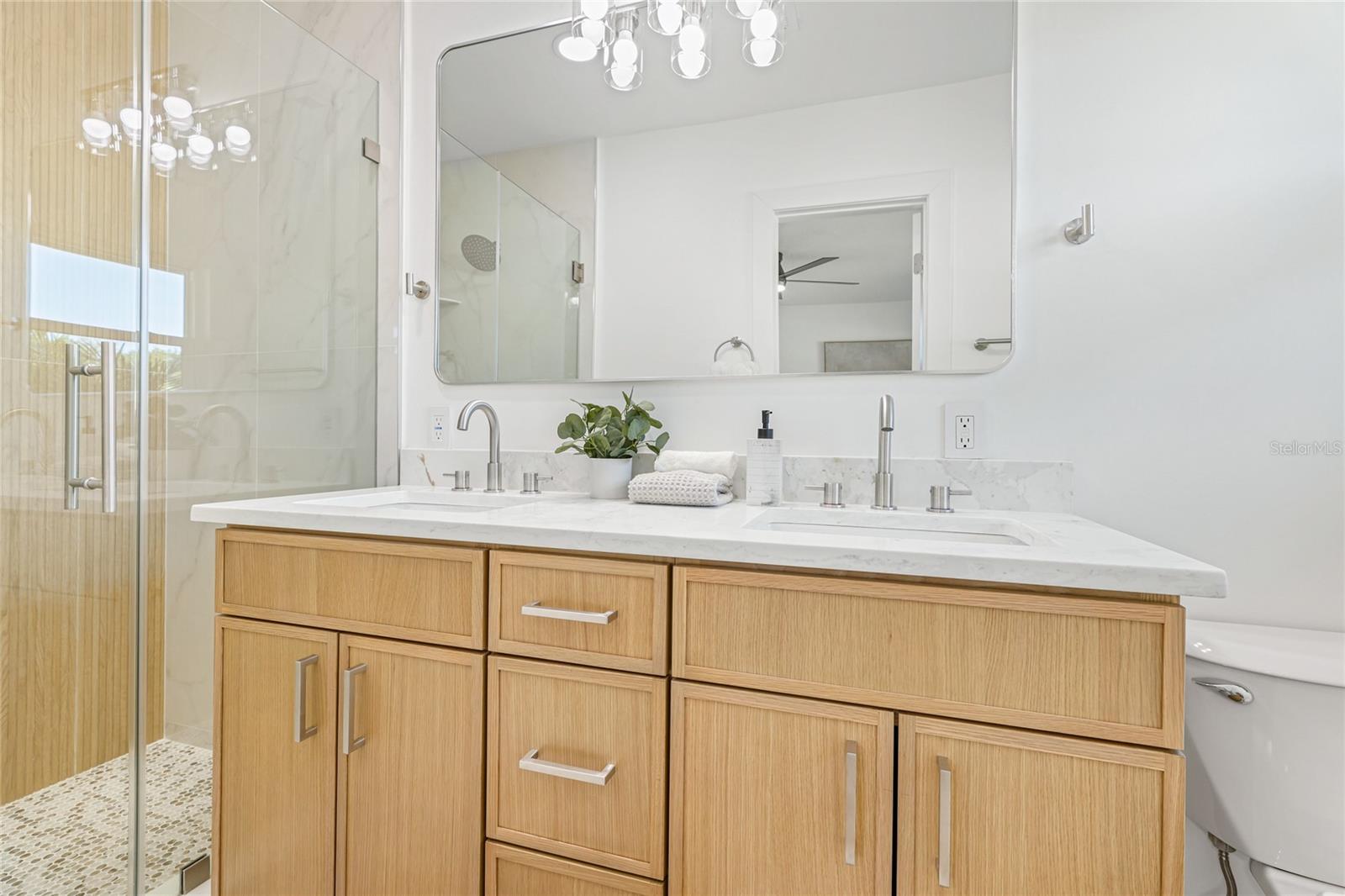 SOUTH GATE - Residential