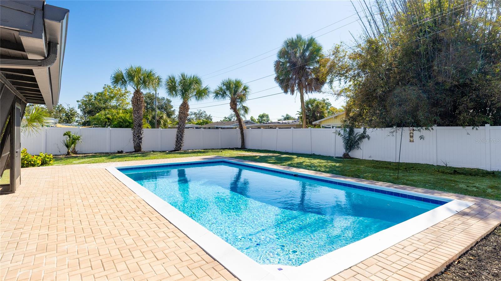 SOUTH GATE - Residential