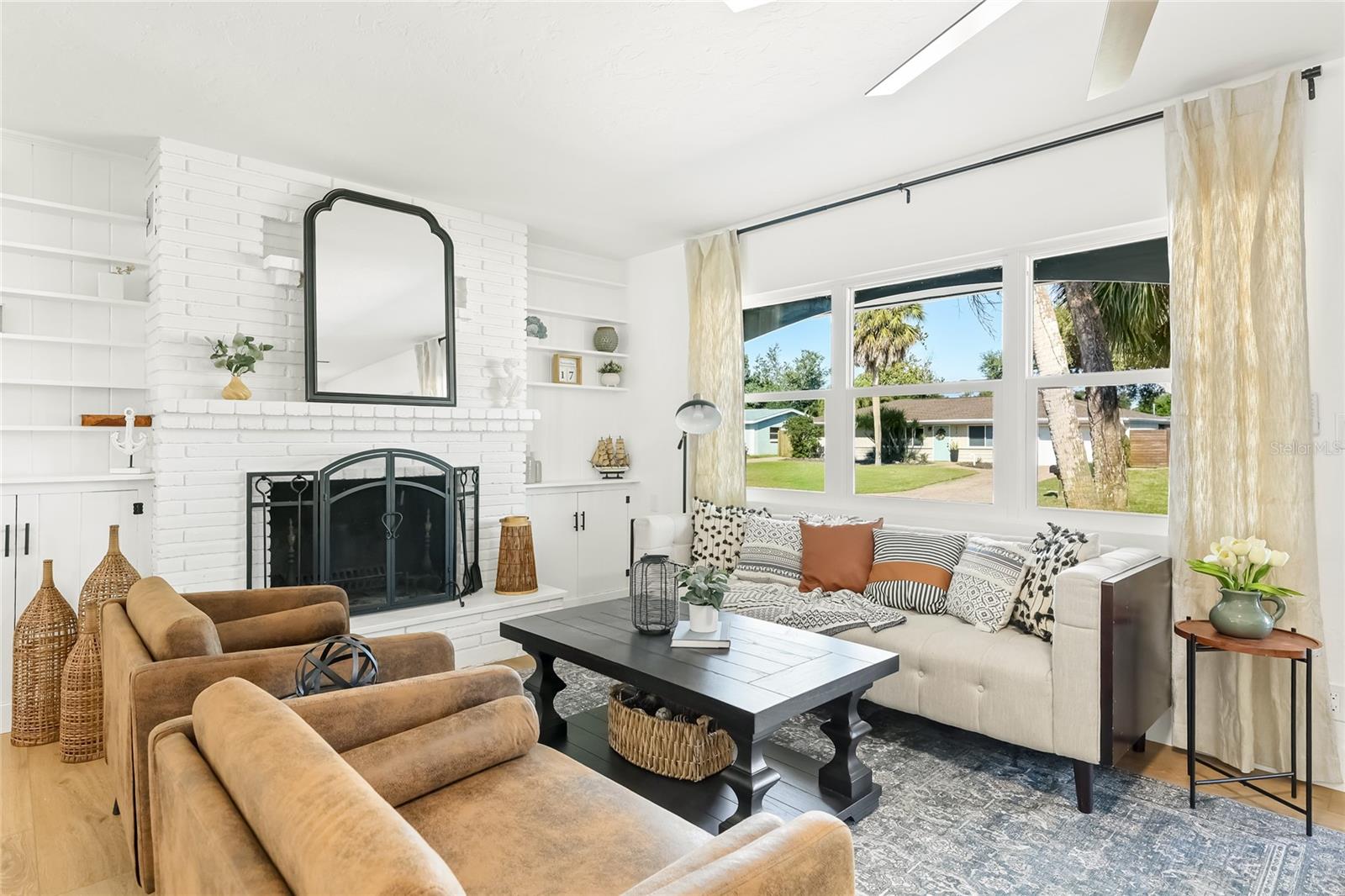 SOUTH GATE - Residential