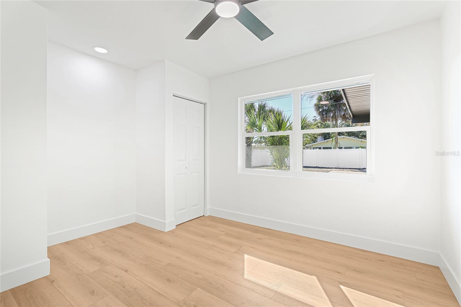 SOUTH GATE - Residential