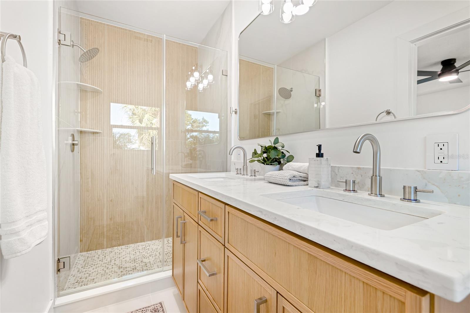 SOUTH GATE - Residential