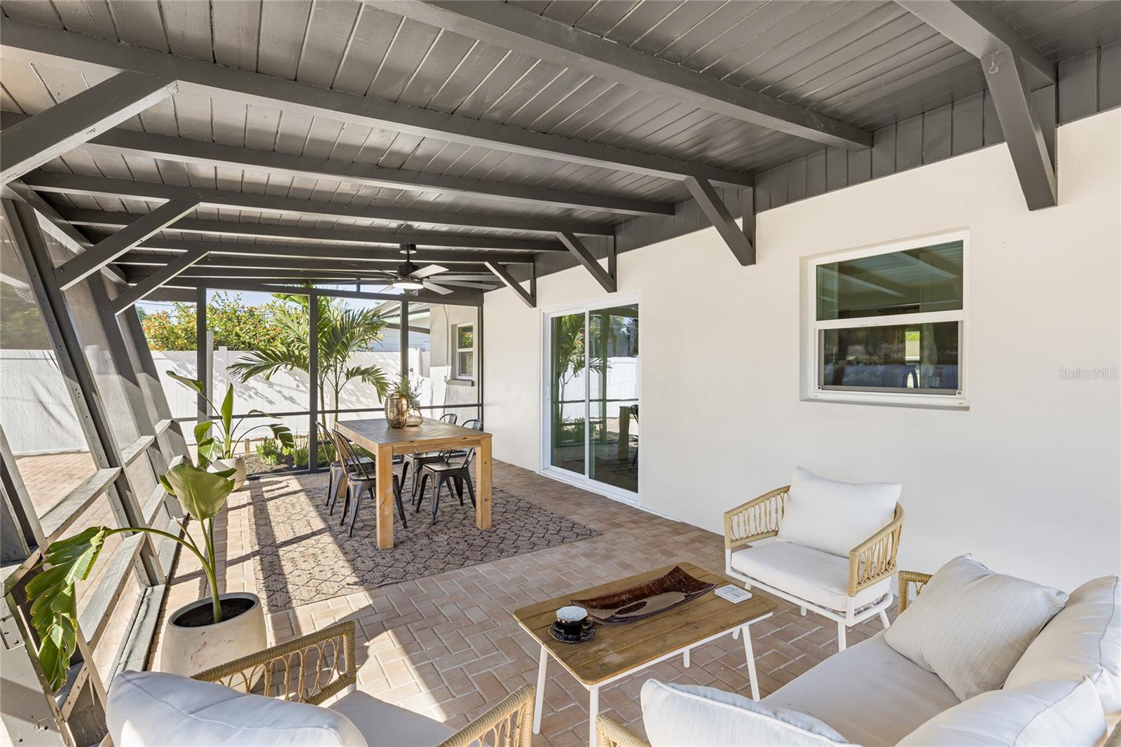 SOUTH GATE - Residential