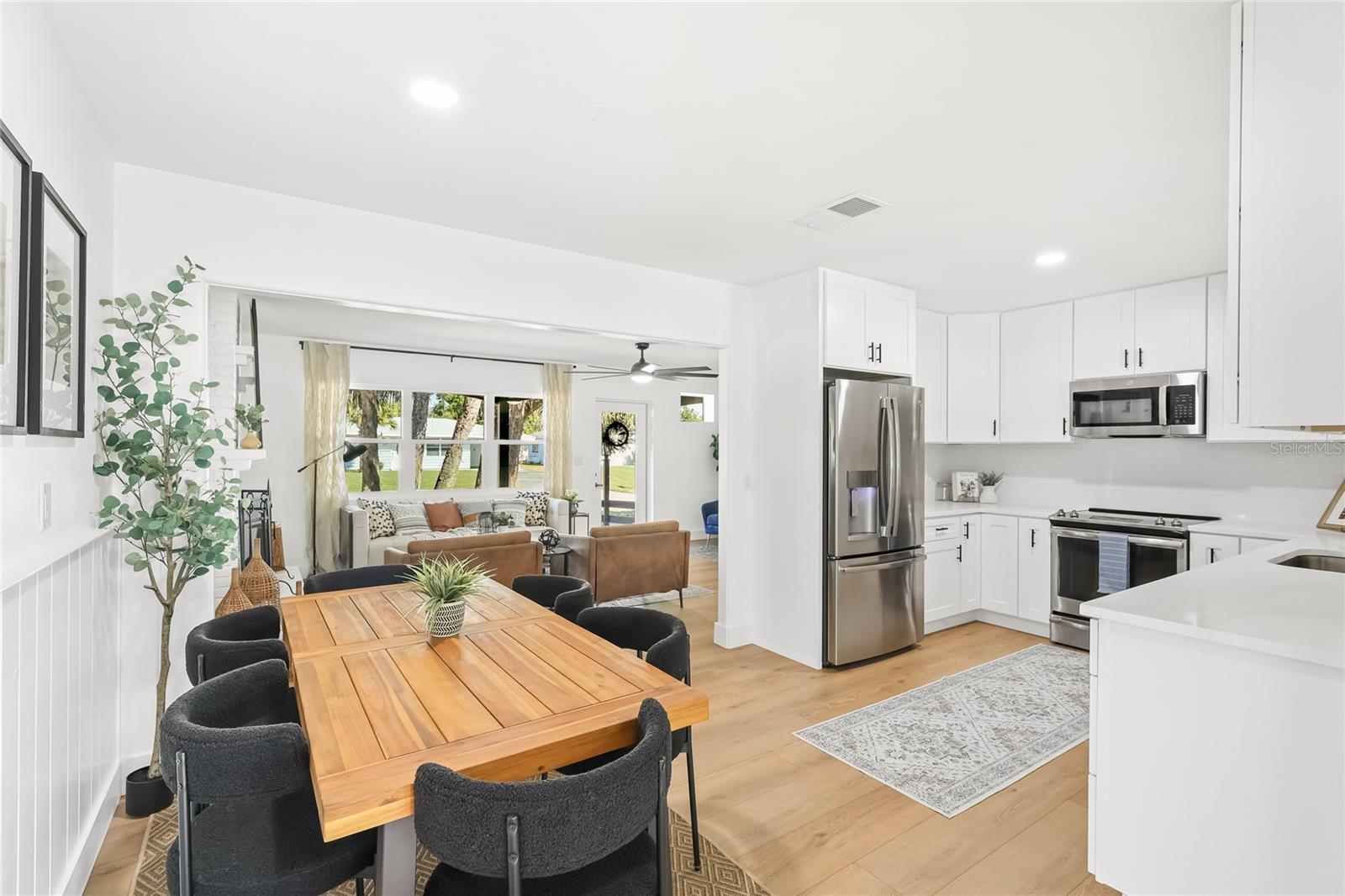 SOUTH GATE - Residential