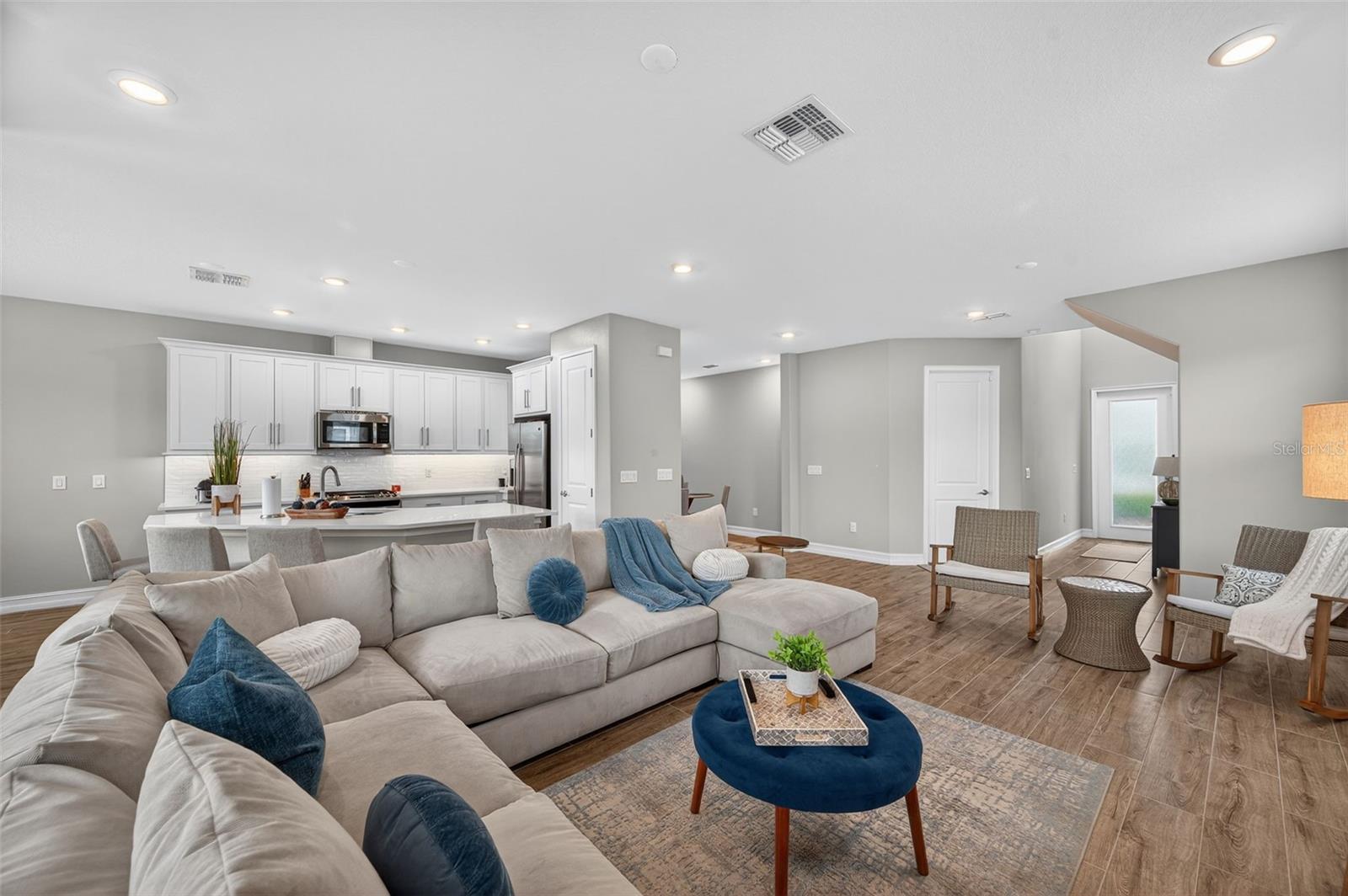 ESTANCIA SORTINO - Residential Lease