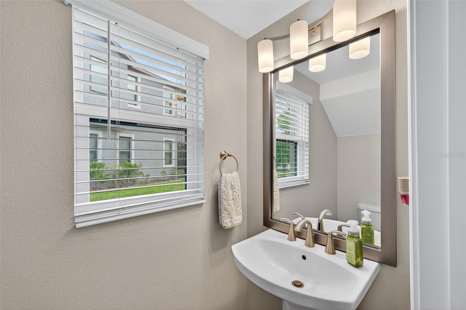 ESTANCIA SORTINO - Residential Lease