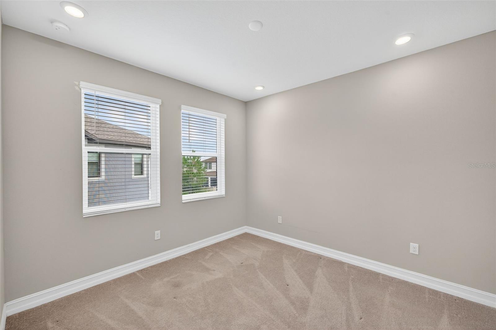 ESTANCIA SORTINO - Residential Lease