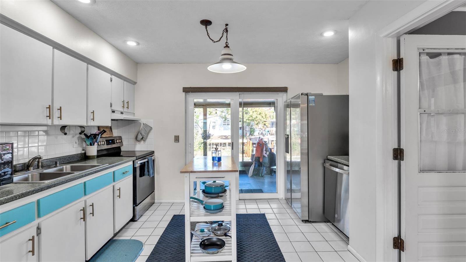 WEEKI WACHEE RIVER RETREATS - Residential