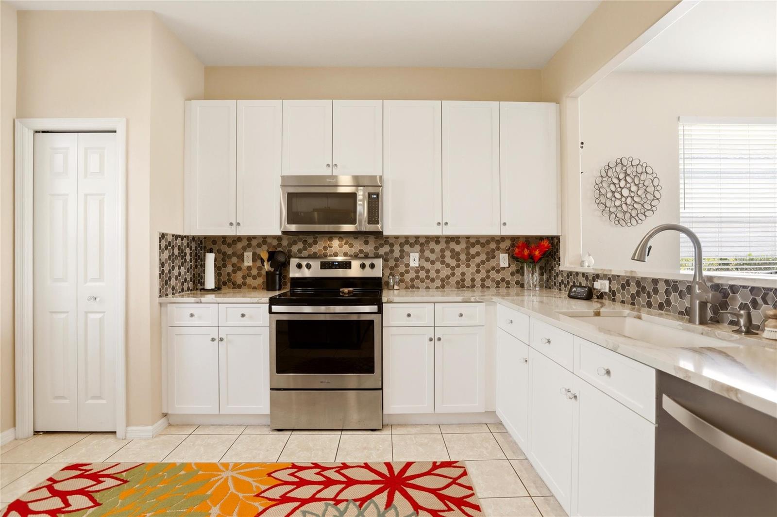 SILVERLAKES AT GATEWAY - Residential