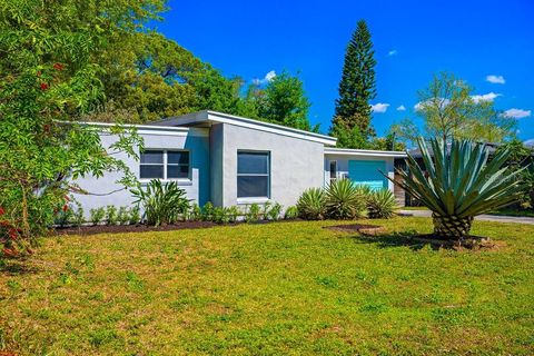 Photo of 2501 Weber Street, Orlando, FL 32803 (MLS # O6294459)
