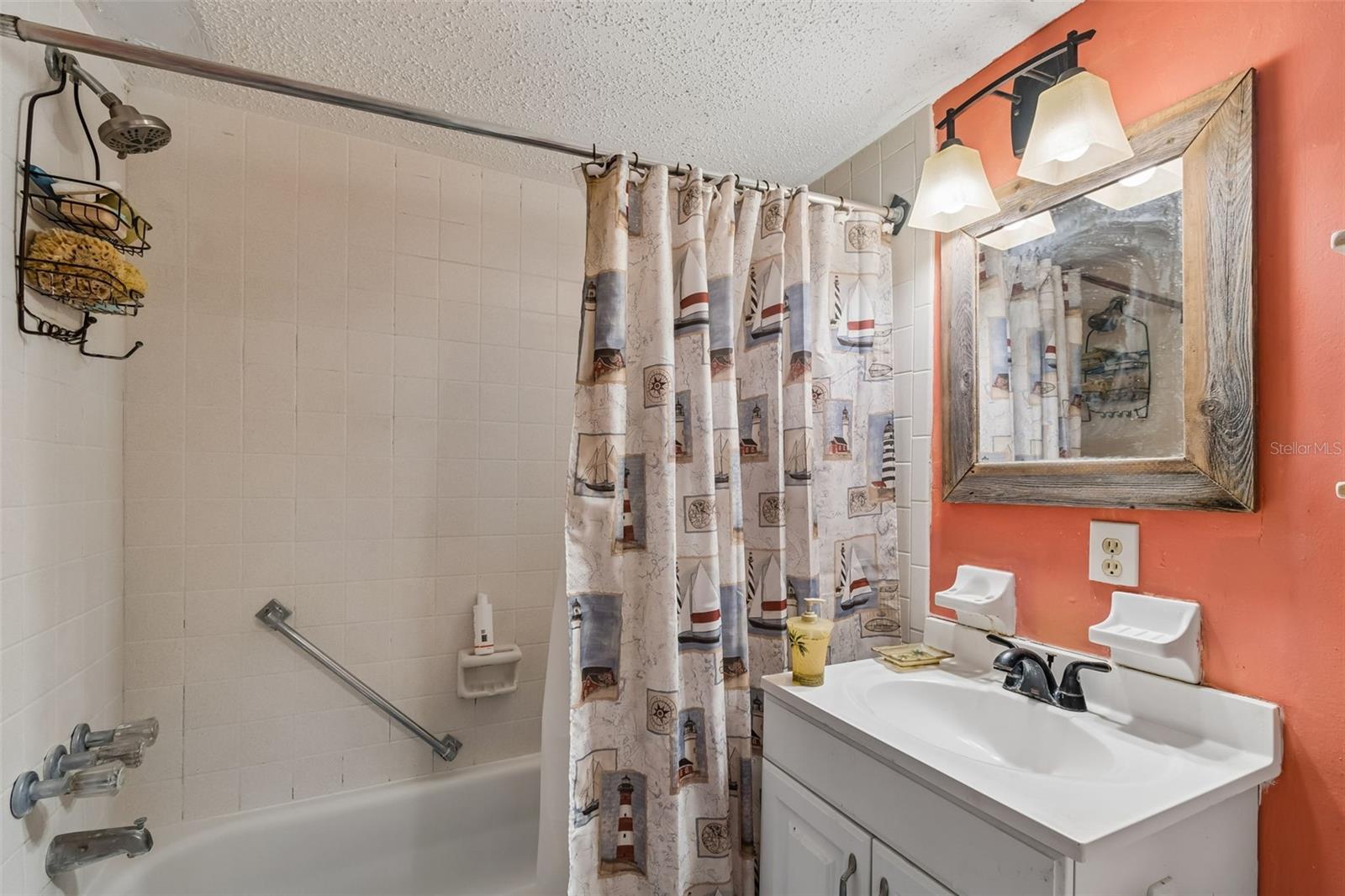 PATRICIAN OAKS - Residential