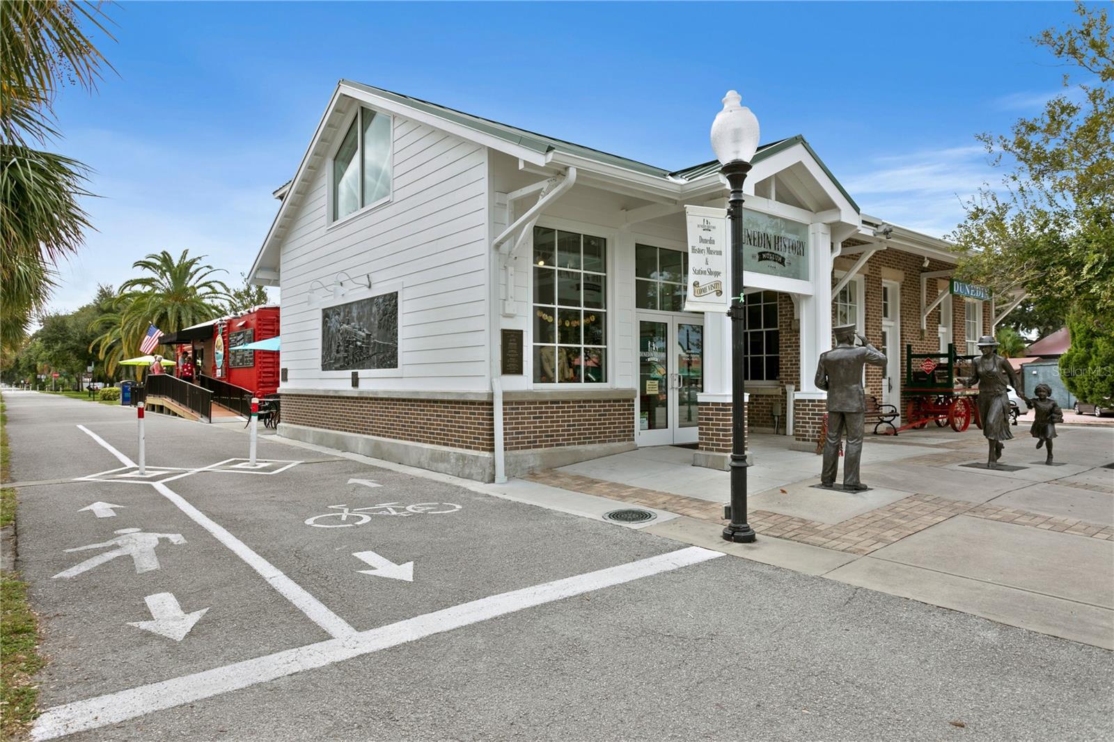 PATRICIAN OAKS - Residential