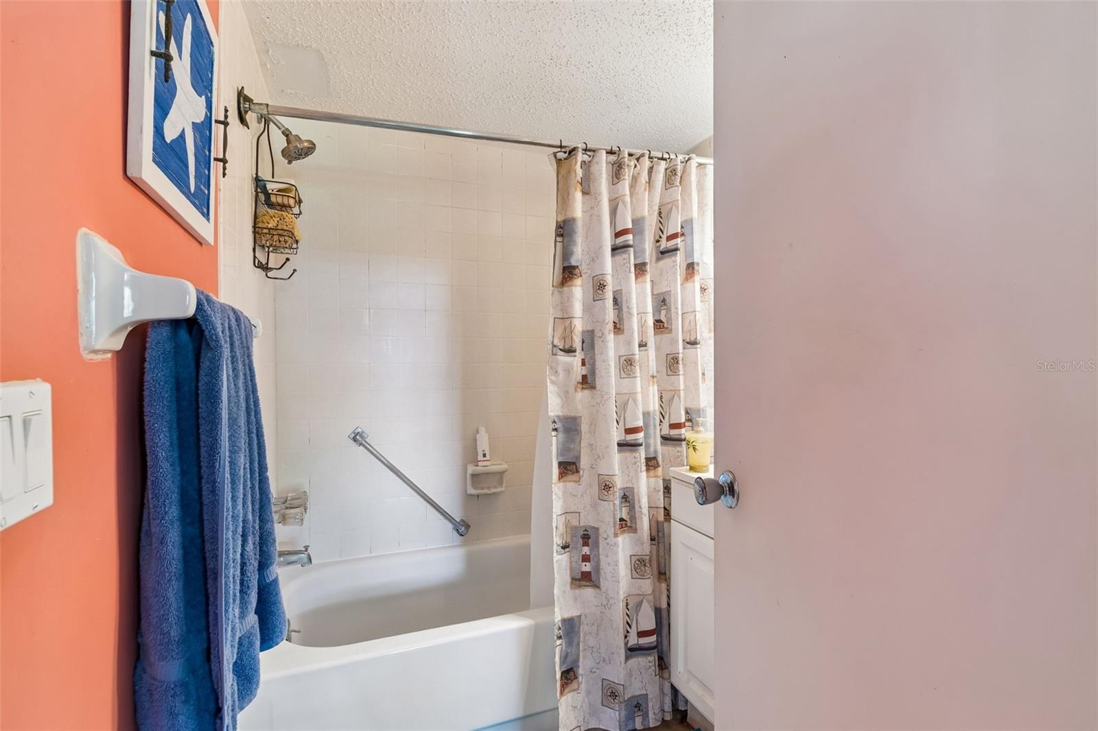 PATRICIAN OAKS - Residential