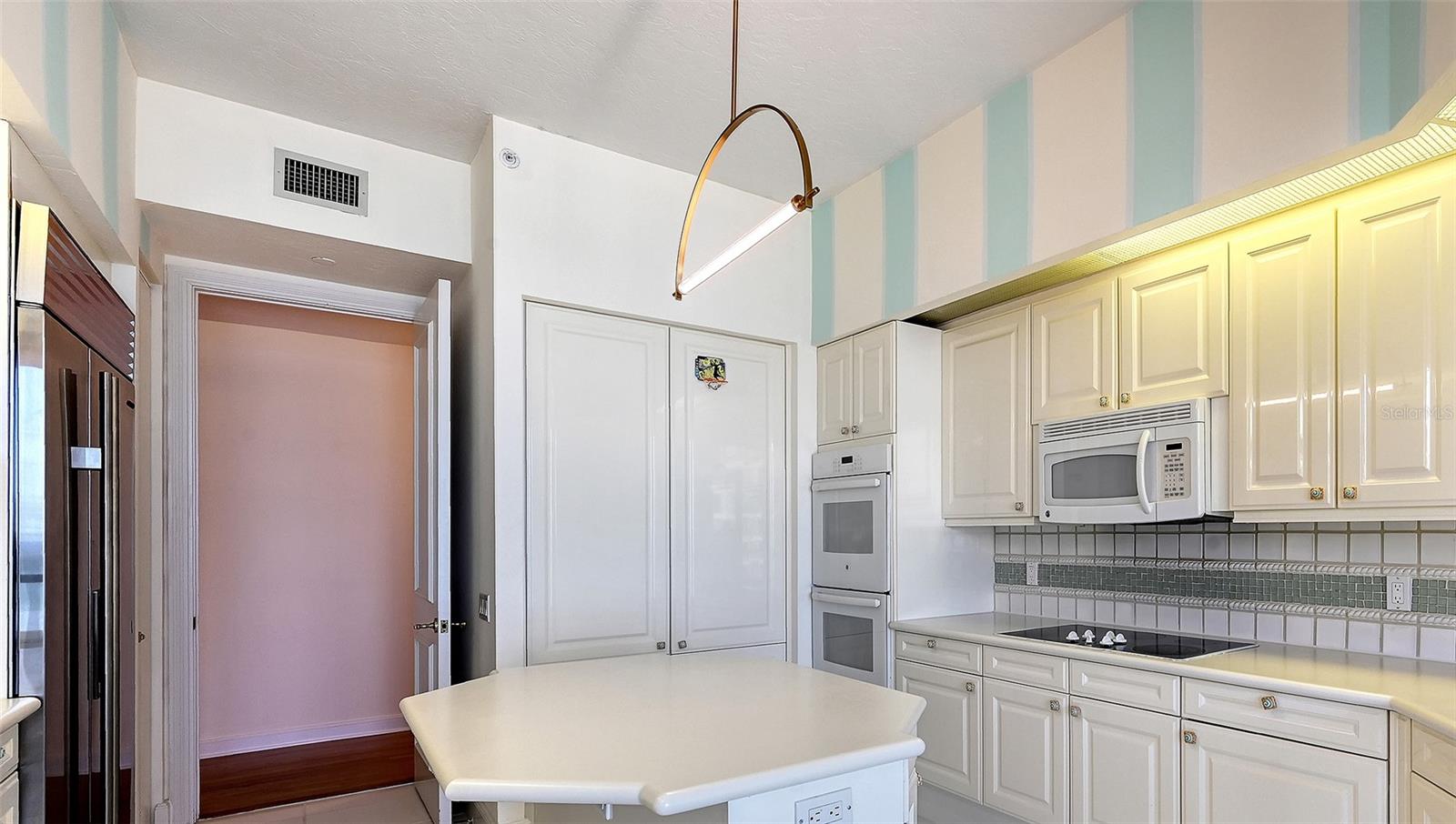 WATER CLUB 01 AT LONGBOAT KEY - Residential