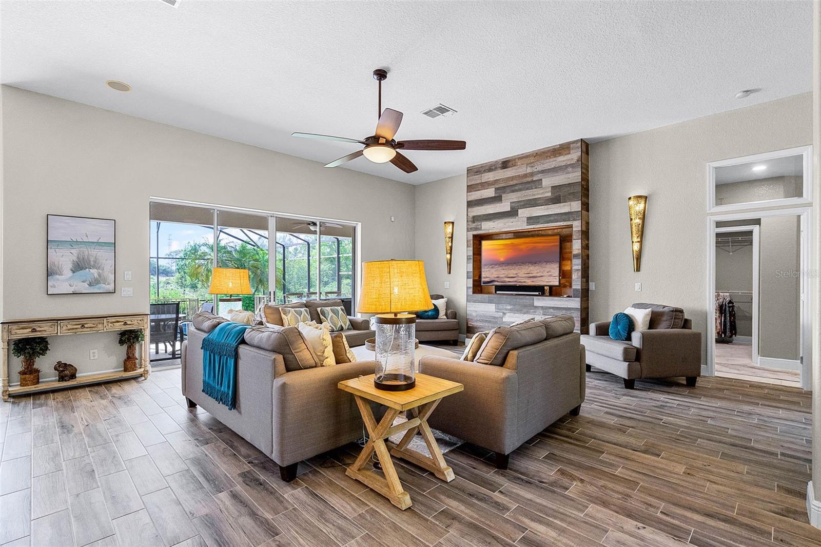 13638 SUNSET LAKES CIRCLE