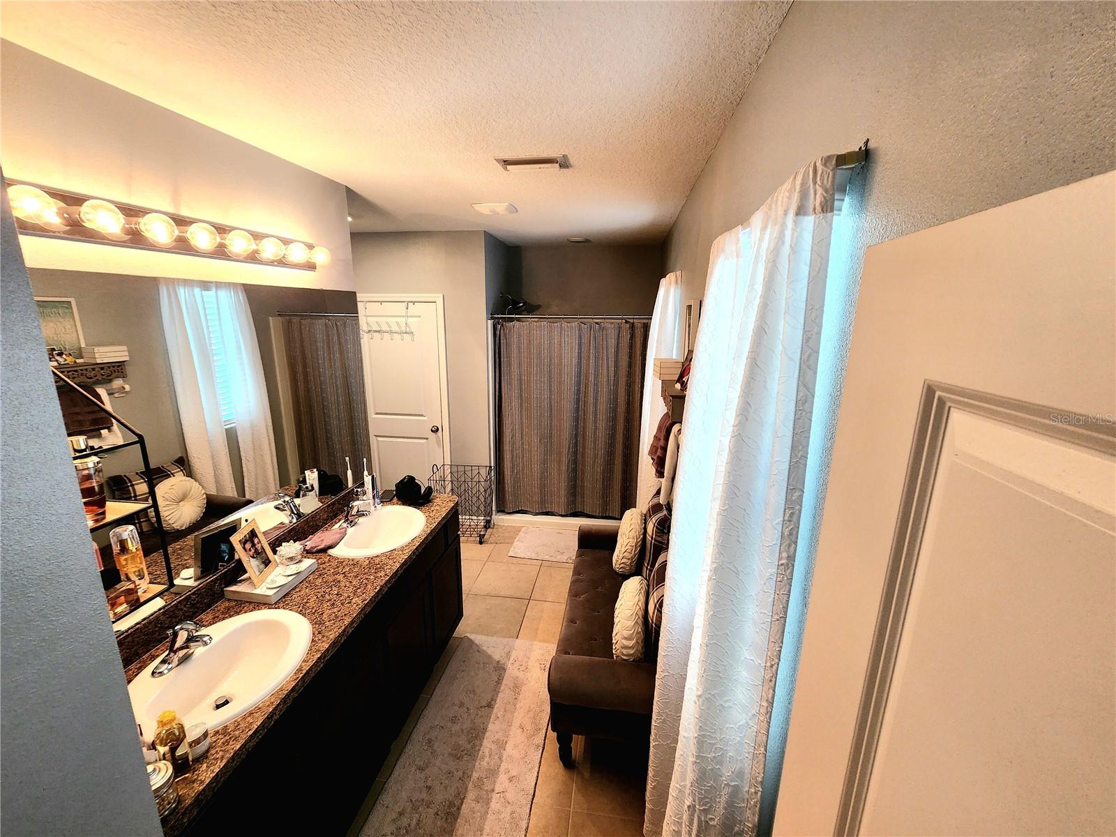 DEL TIERRA PH IV-B & IV-C - Residential