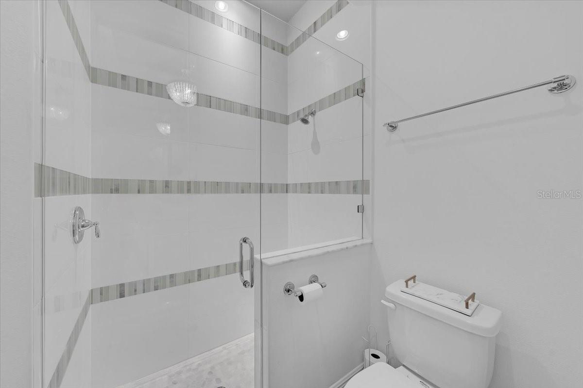 MIRABAY PH 3C-2 - Residential