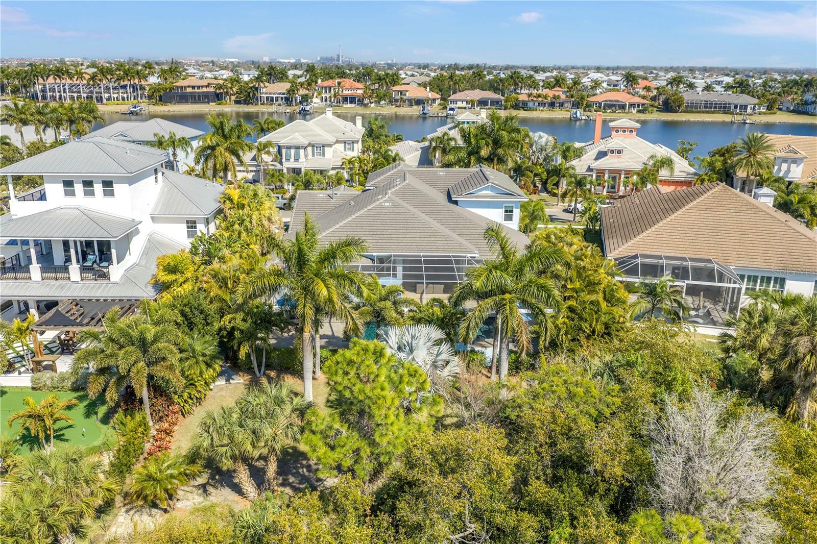 MIRABAY PH 3C-2 - Residential