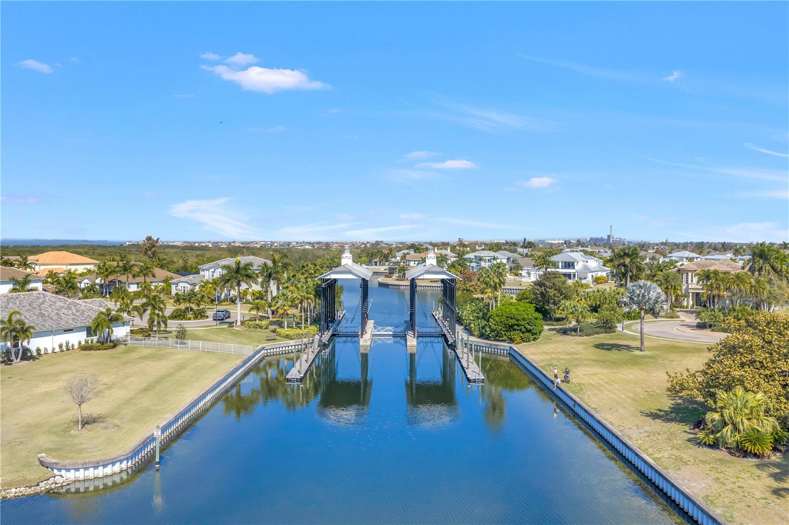 MIRABAY PH 3C-2 - Residential