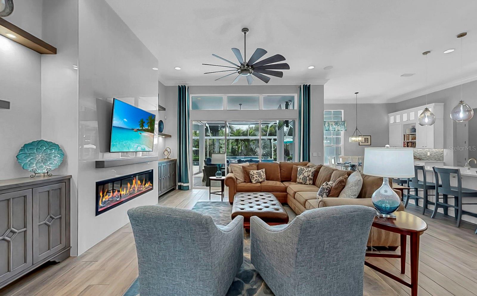 732 MANNS HARBOR DRIVE