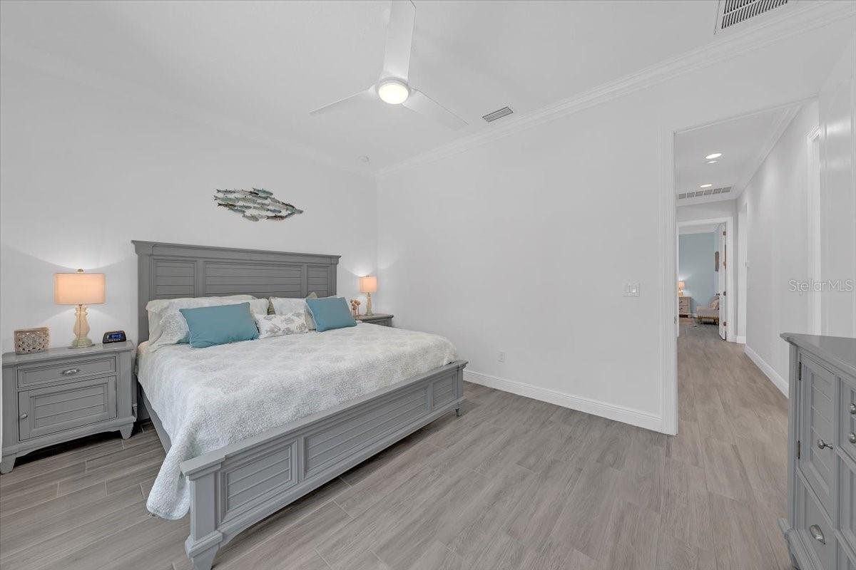 MIRABAY PH 3C-2 - Residential