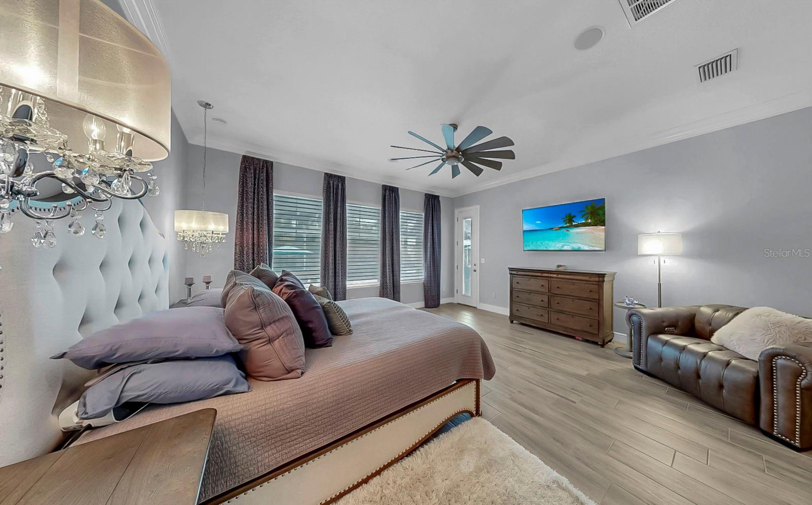 MIRABAY PH 3C-2 - Residential