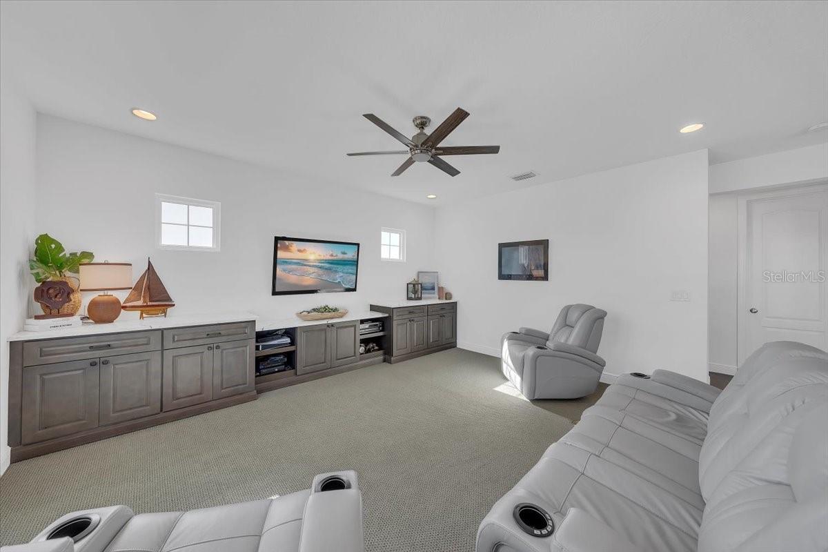 MIRABAY PH 3C-2 - Residential