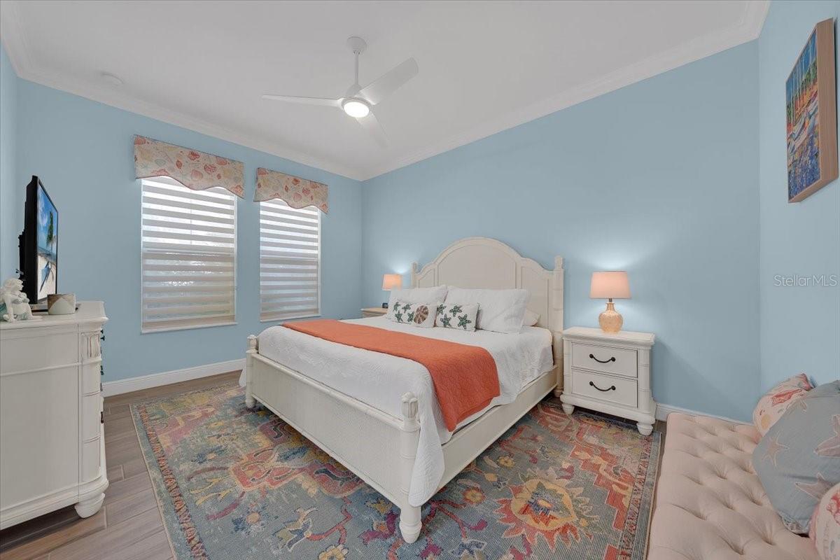 MIRABAY PH 3C-2 - Residential