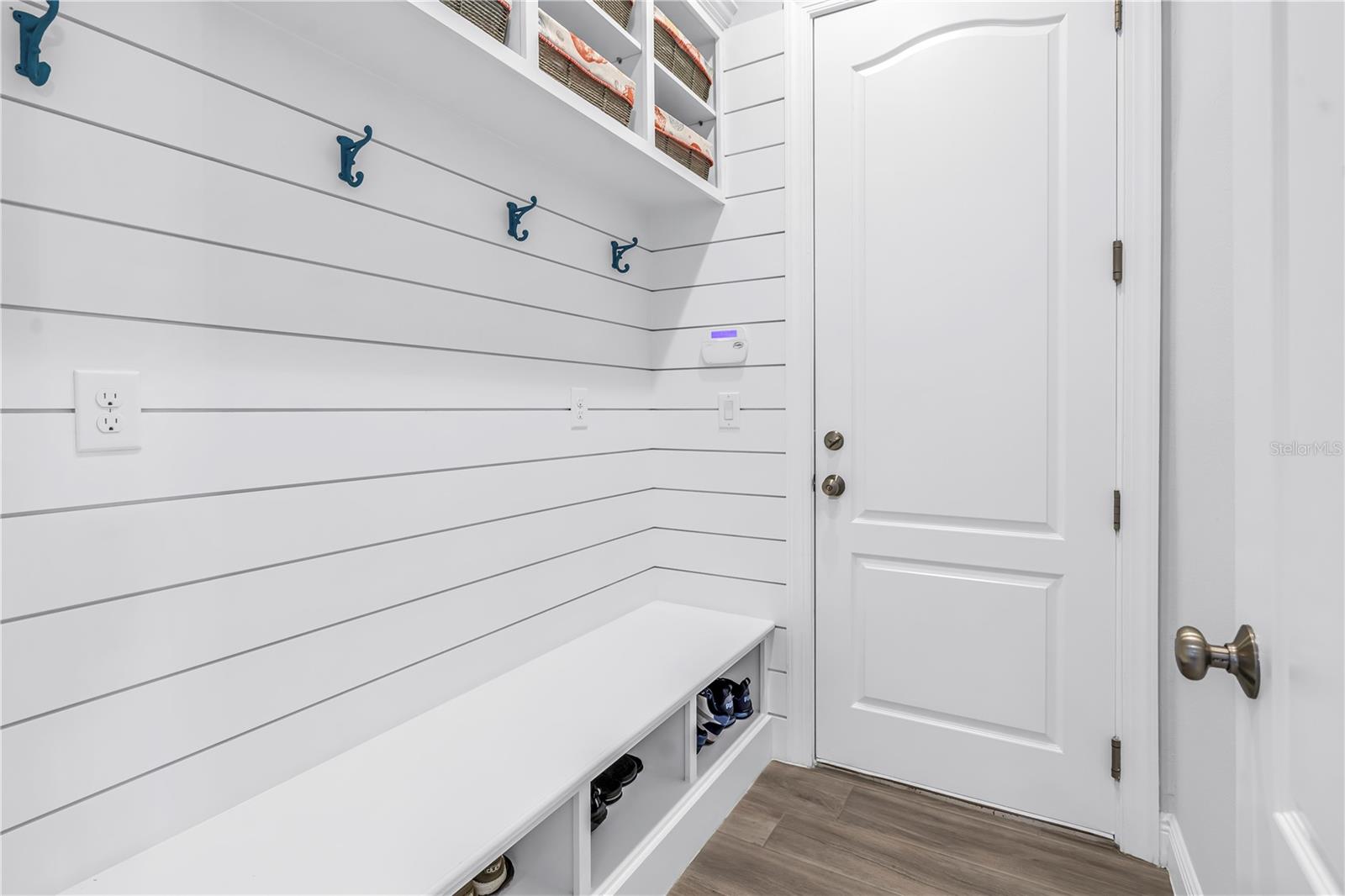 MIRABAY PH 3C-2 - Residential