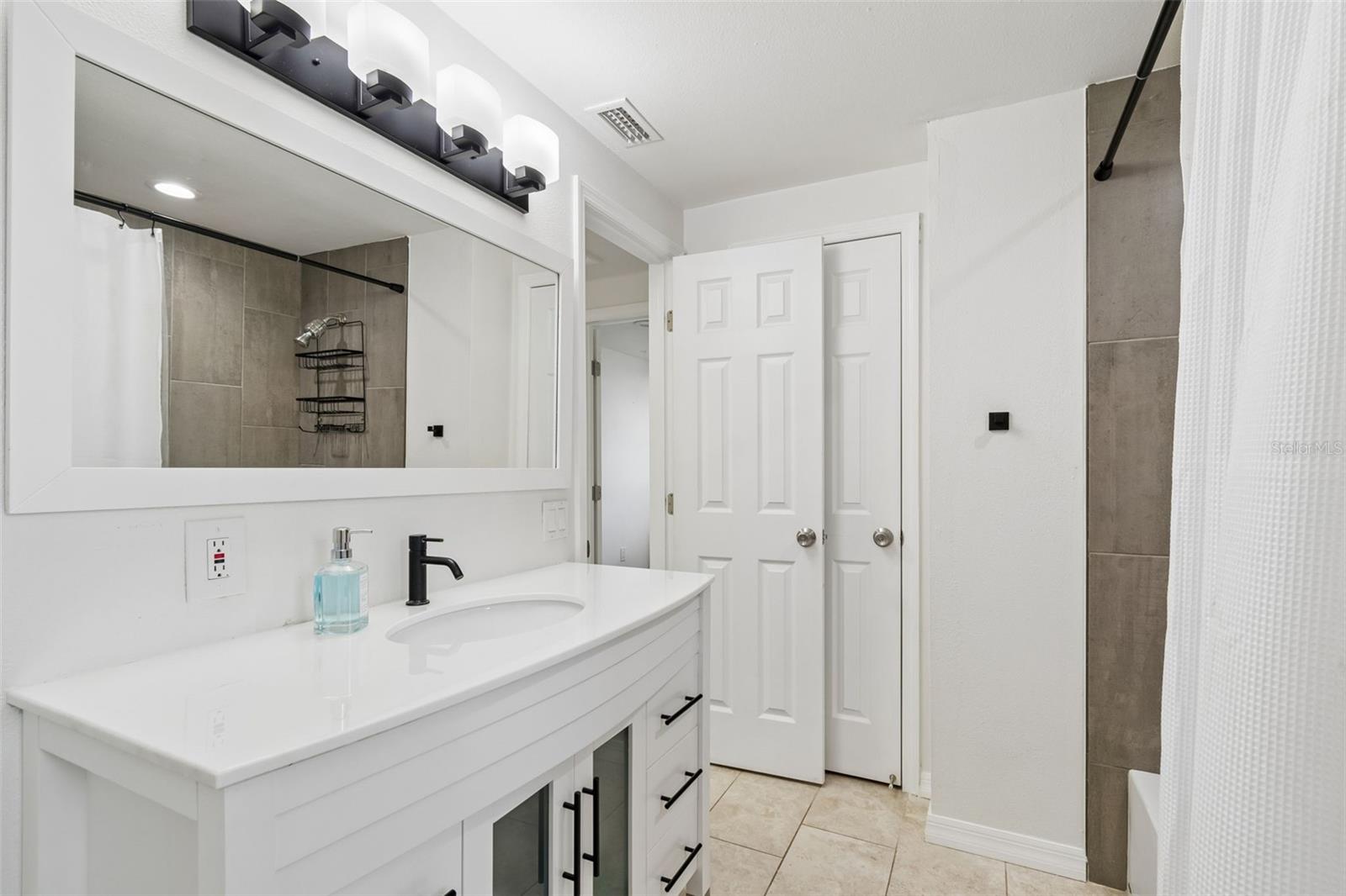 BOCA CIEGA RIDGE 4TH ADD - Residential