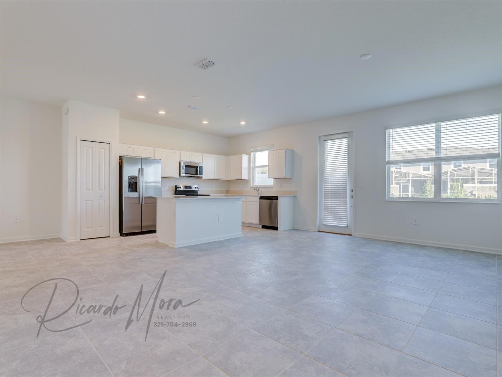 FOX NORTH - Residential