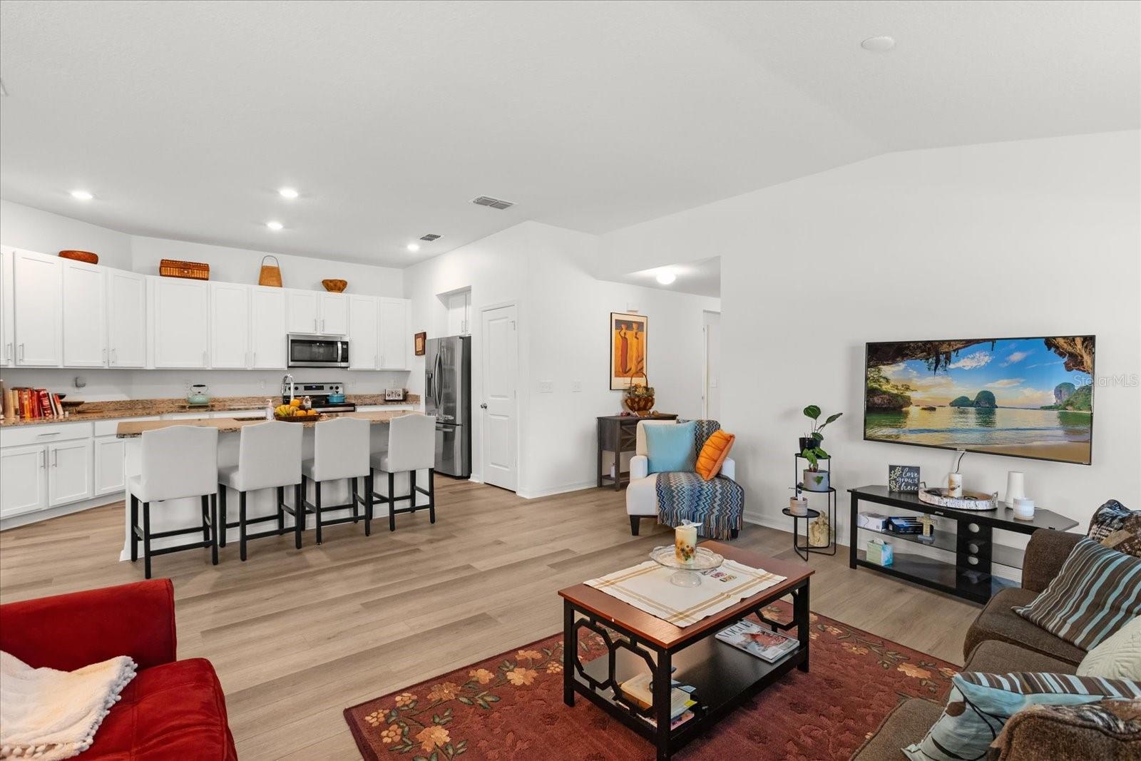3260 CASA DEL REY AVENUE