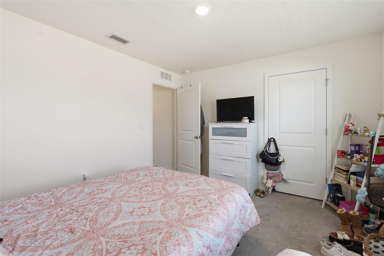 ZEPHYR RDG - Residential