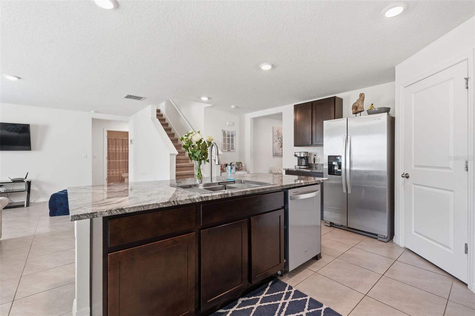 ZEPHYR RDG - Residential