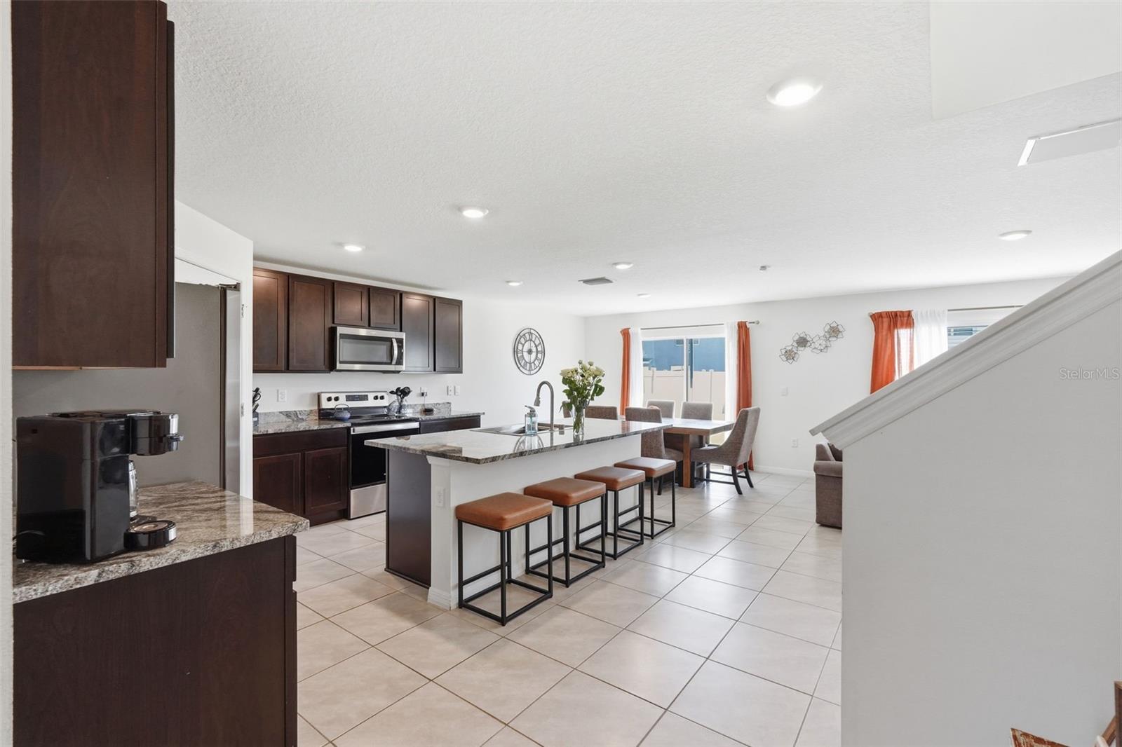 ZEPHYR RDG - Residential