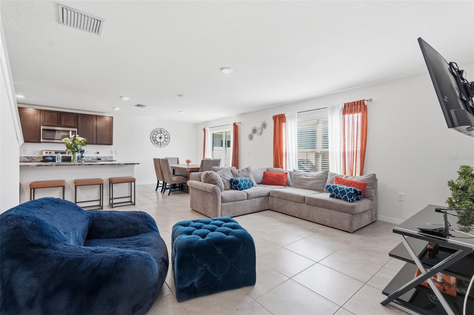 ZEPHYR RDG - Residential