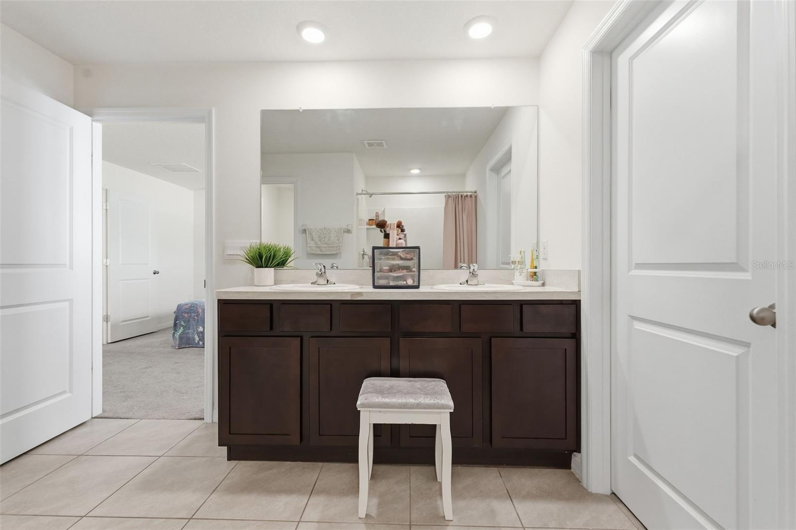 ZEPHYR RDG - Residential