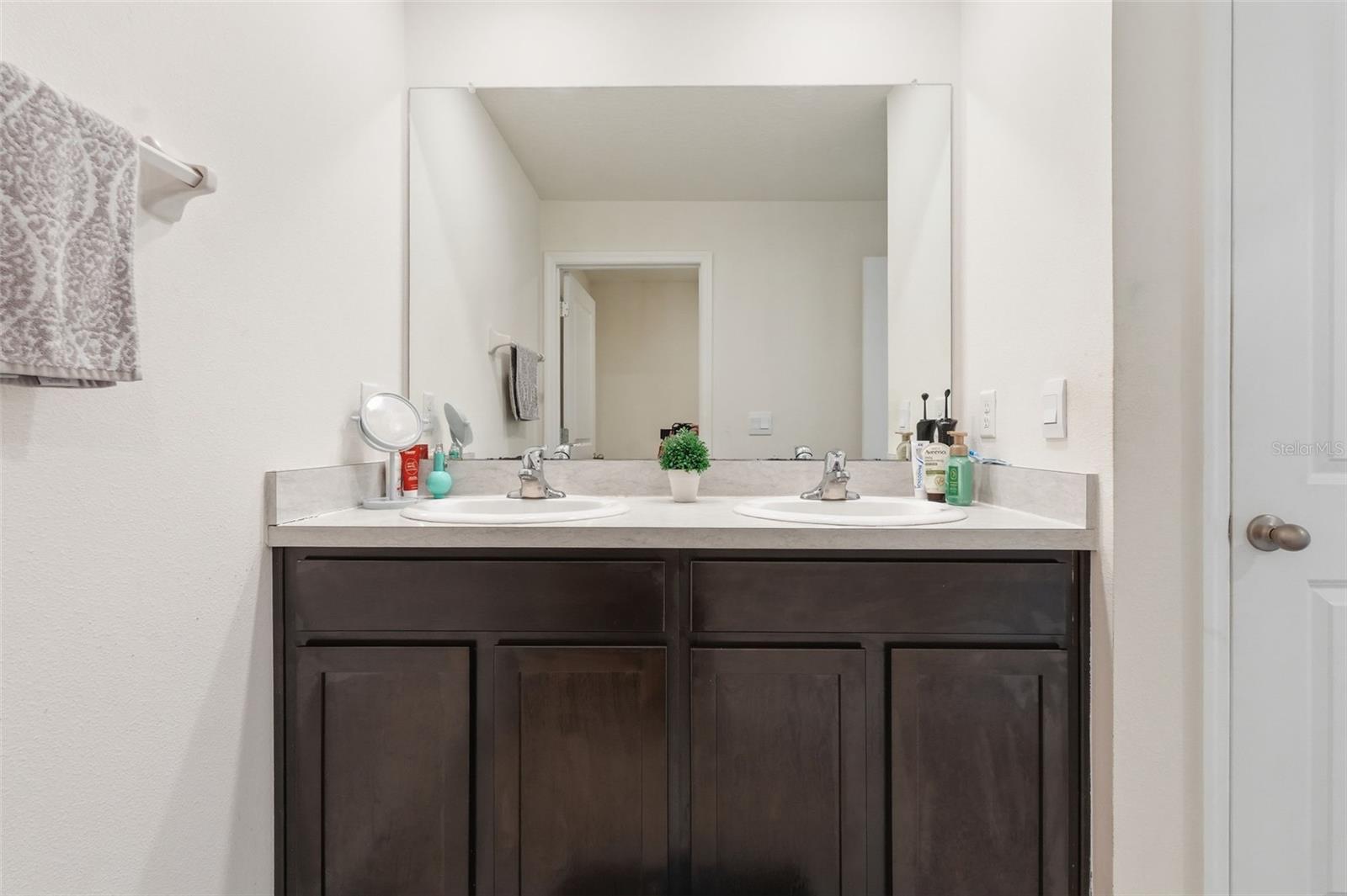 ZEPHYR RDG - Residential