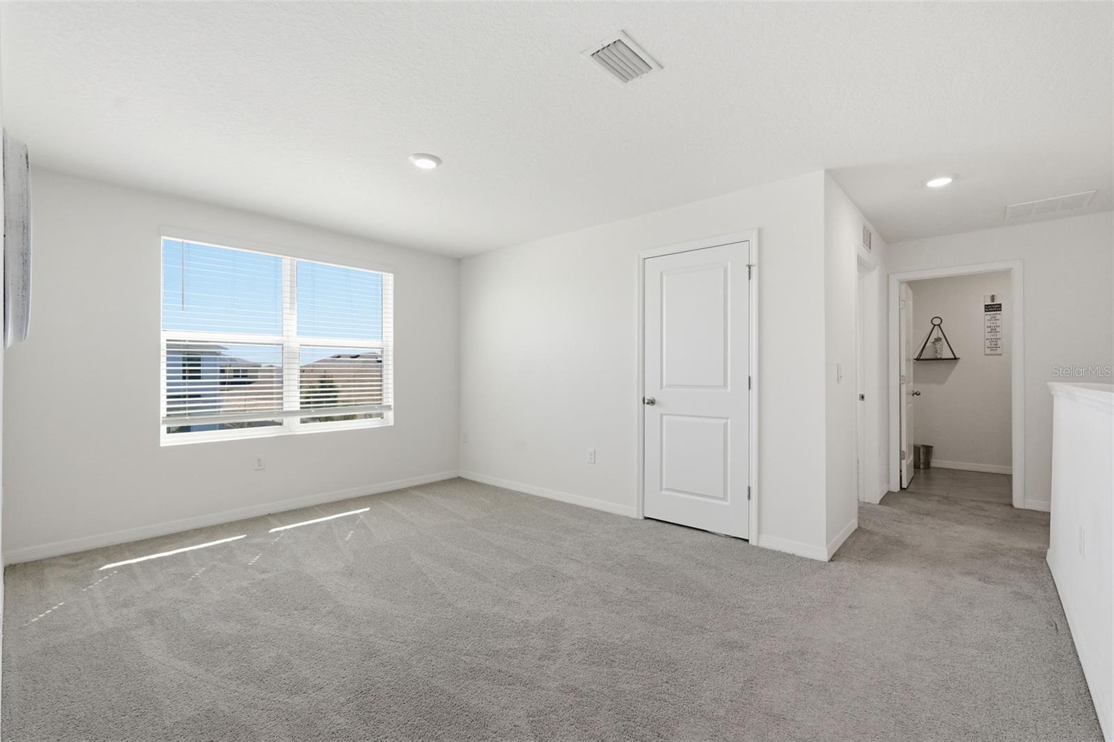 ZEPHYR RDG - Residential