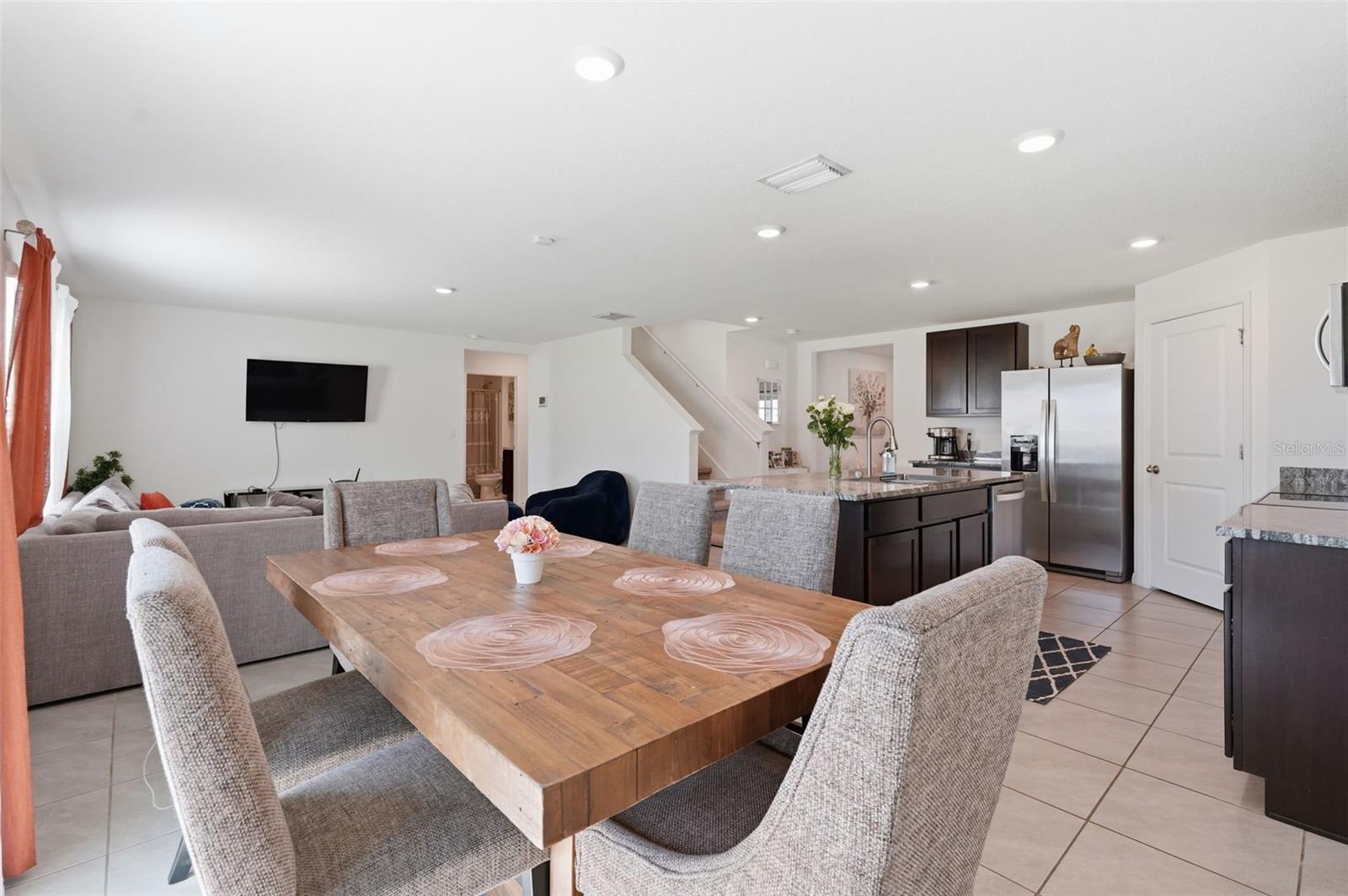 ZEPHYR RDG - Residential