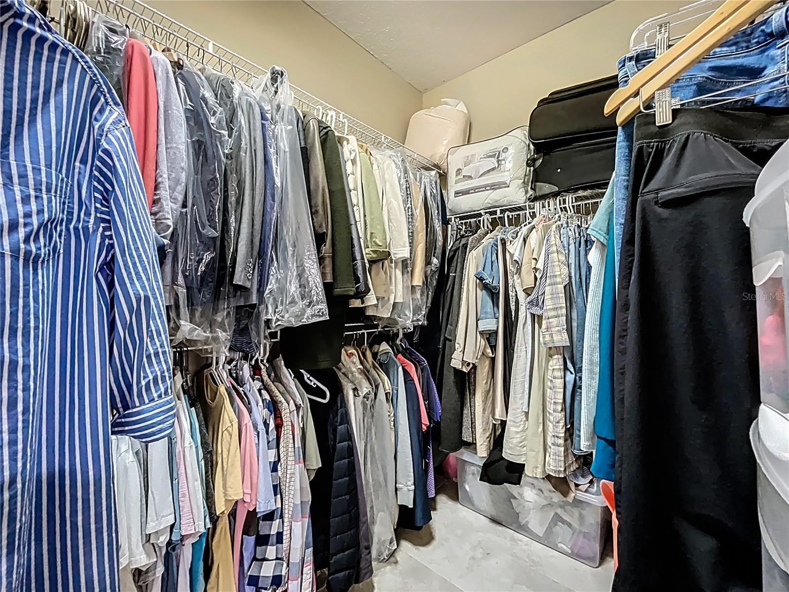 ROSE BAY PH 01 49 28 - Residential