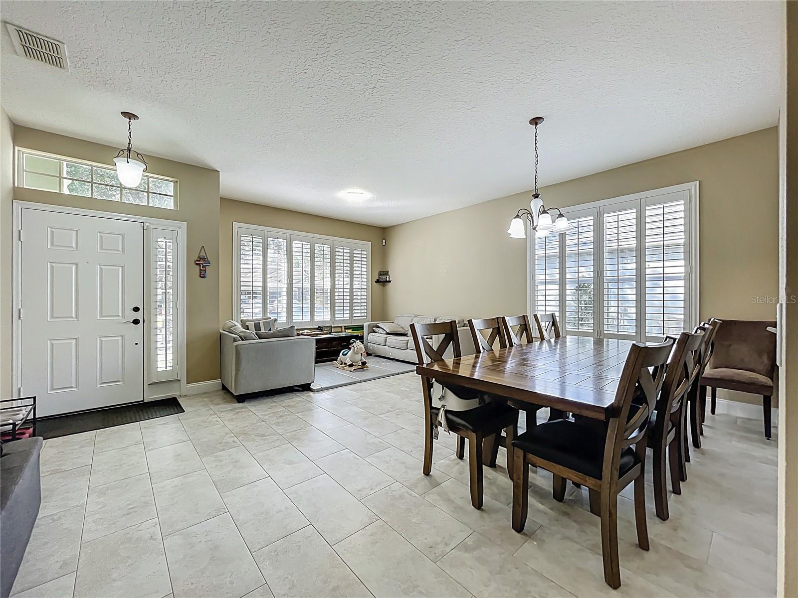 ROSE BAY PH 01 49 28 - Residential