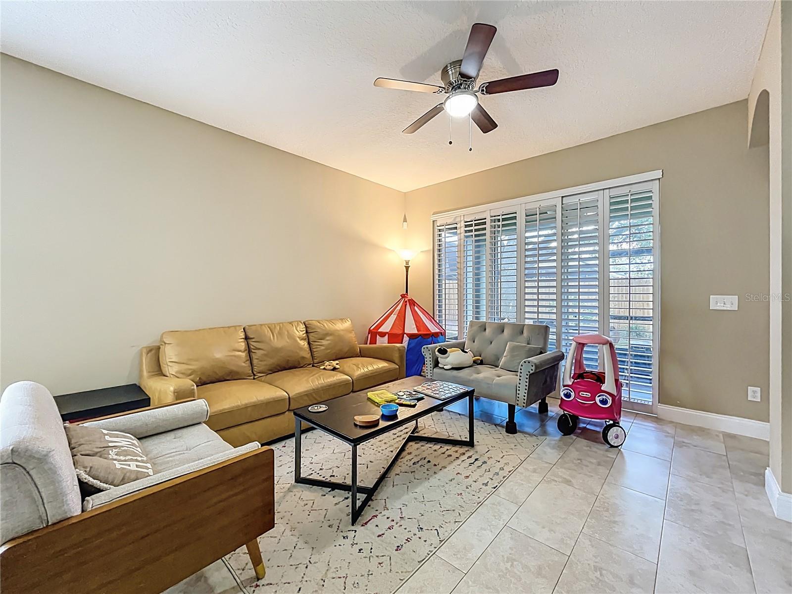 ROSE BAY PH 01 49 28 - Residential