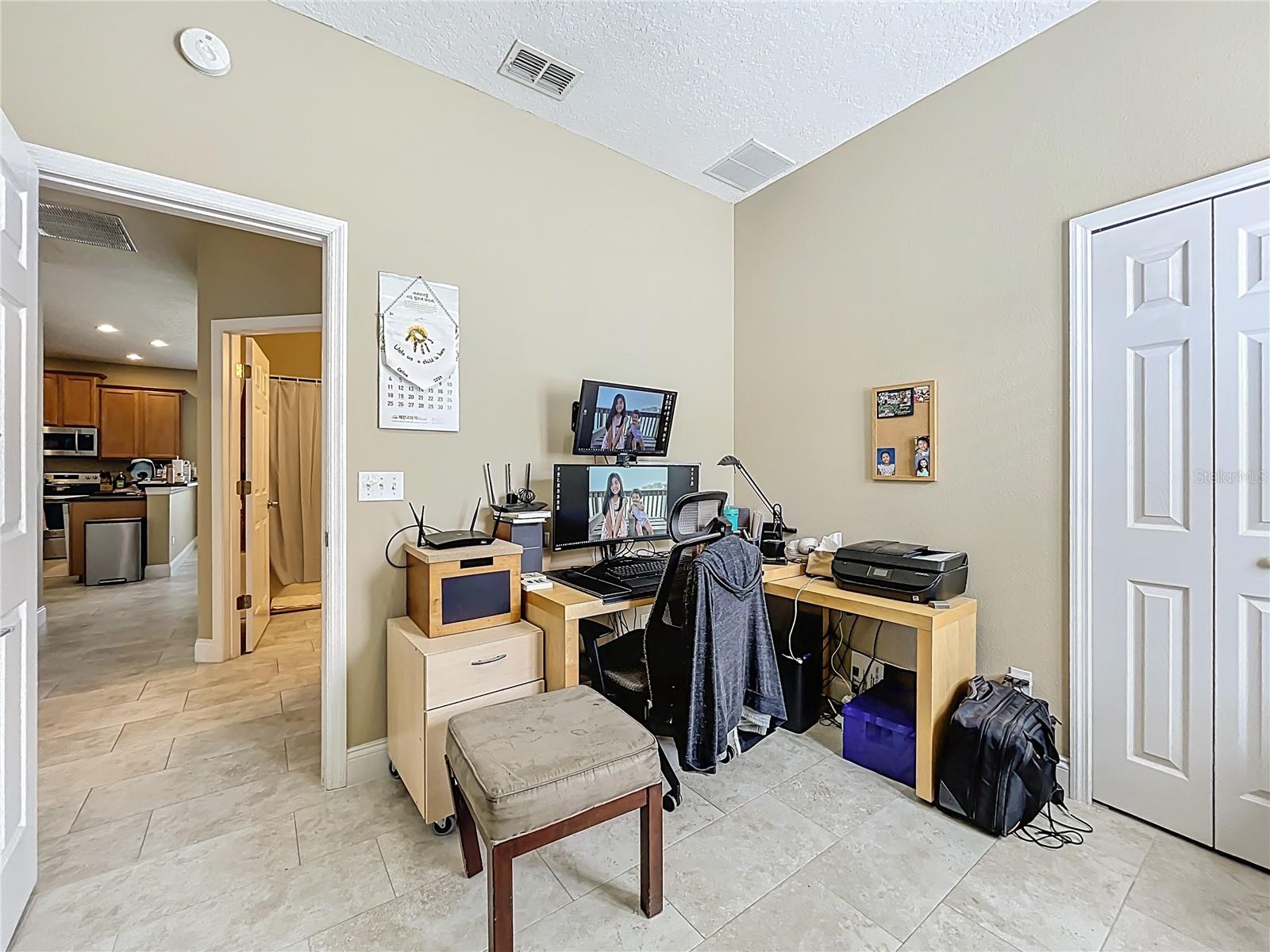 ROSE BAY PH 01 49 28 - Residential