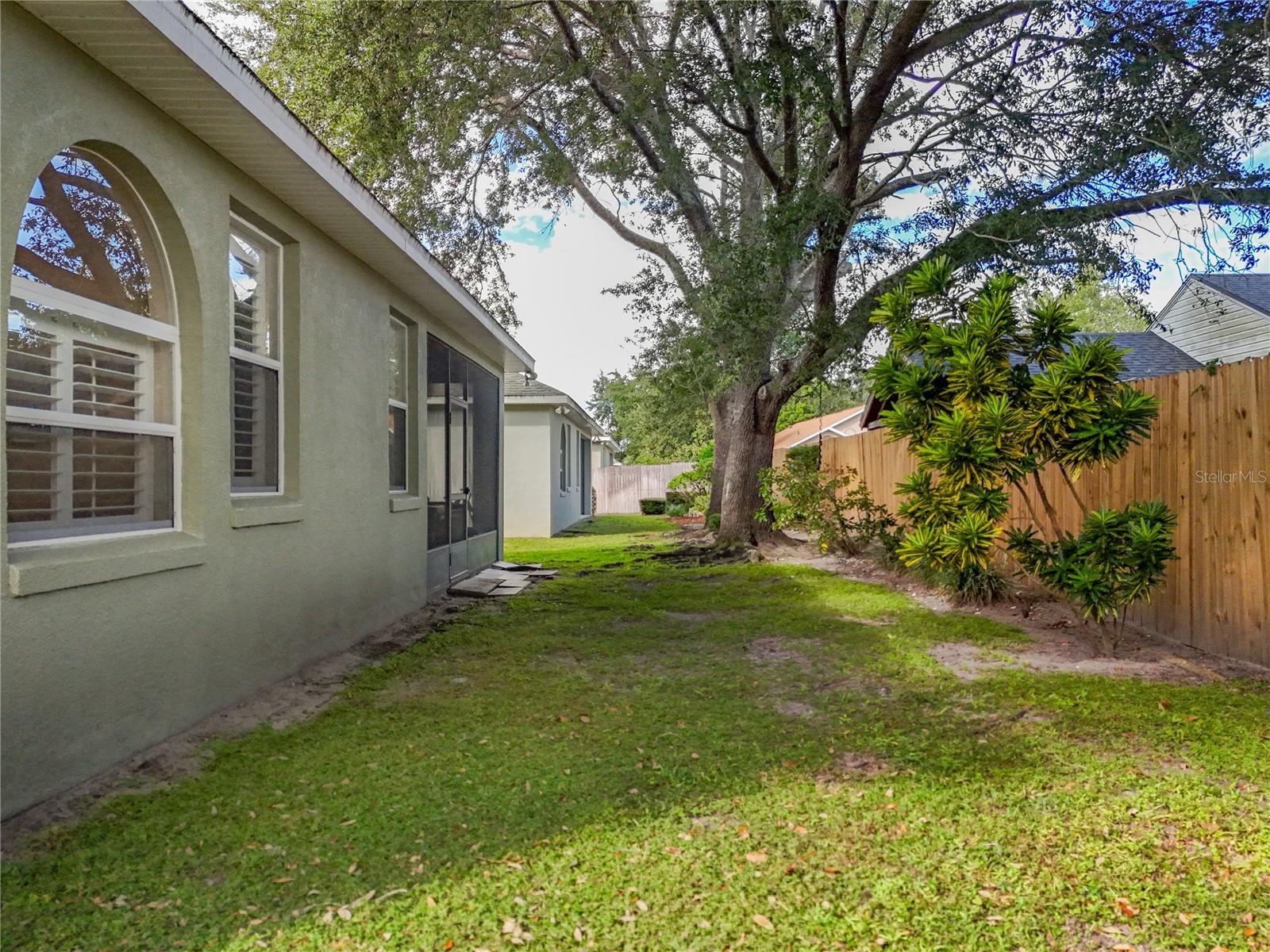 ROSE BAY PH 01 49 28 - Residential