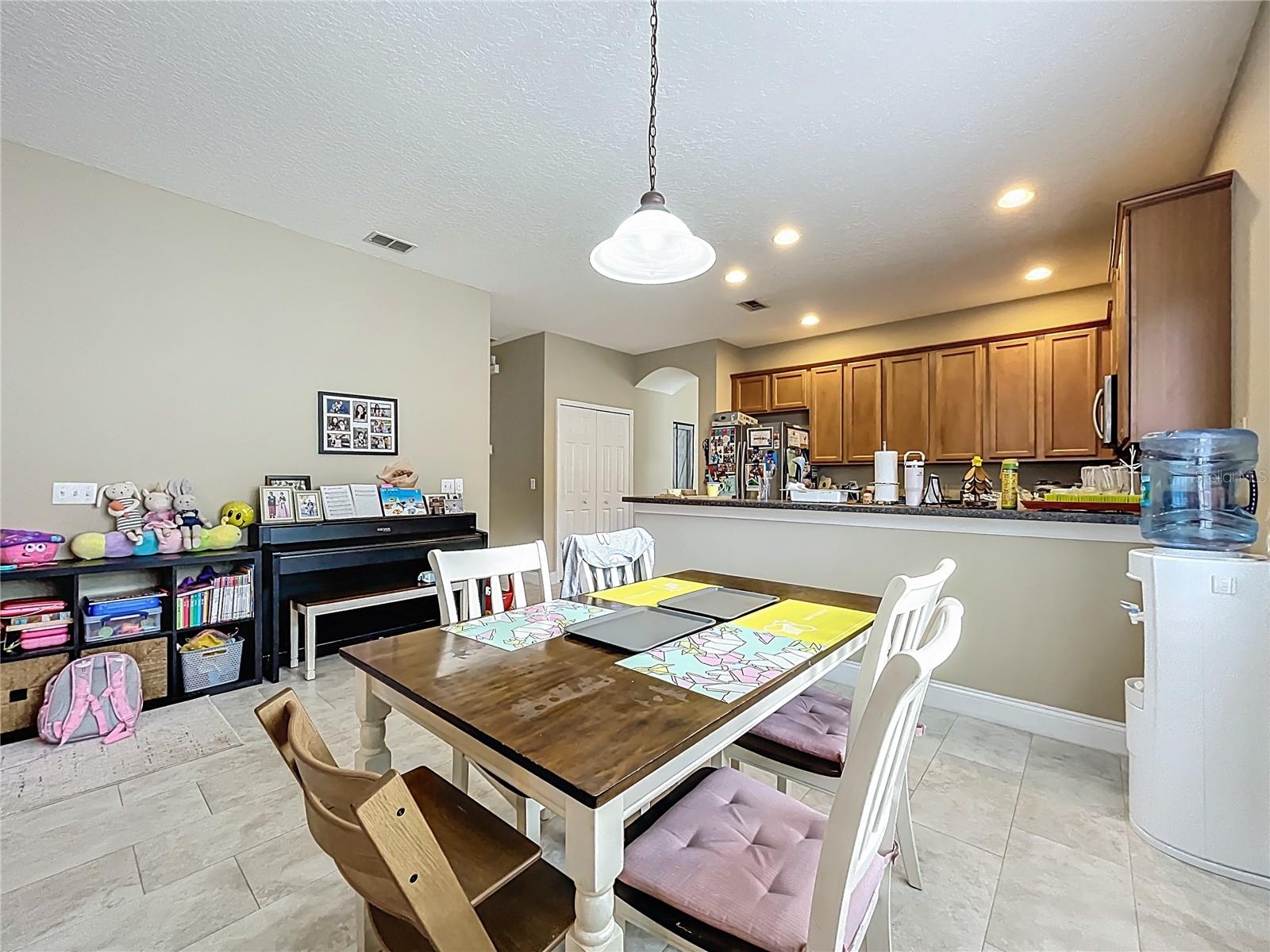 ROSE BAY PH 01 49 28 - Residential